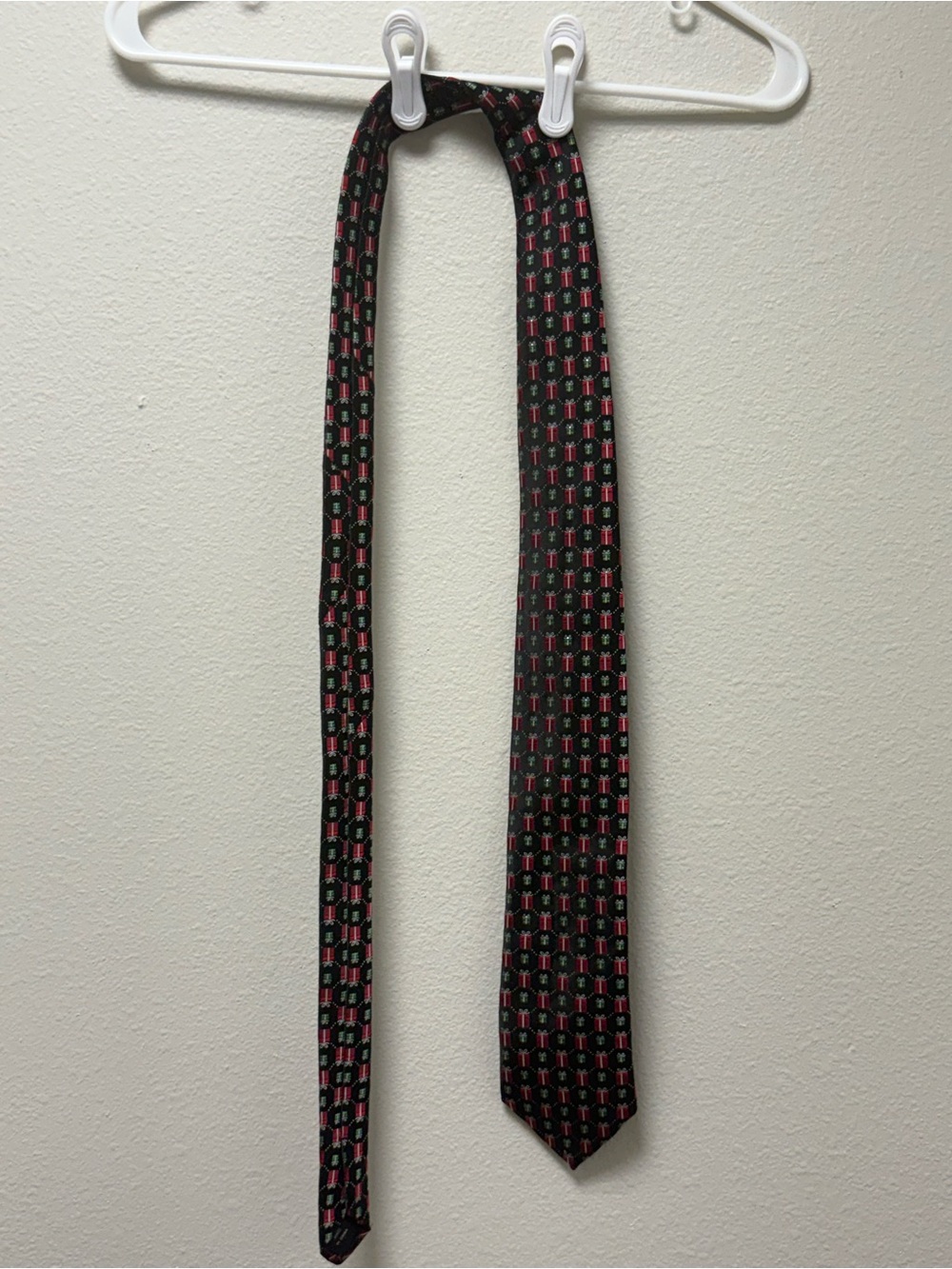 Noel Collection Men's Black Red Green Christmas Gift Box Geometric Neck Tie
